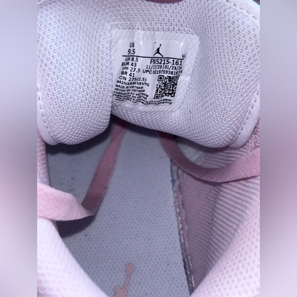 MEN’S Nike Air Jordan 1 Mid SE 'Legend Pink' - Picture 5 of 9